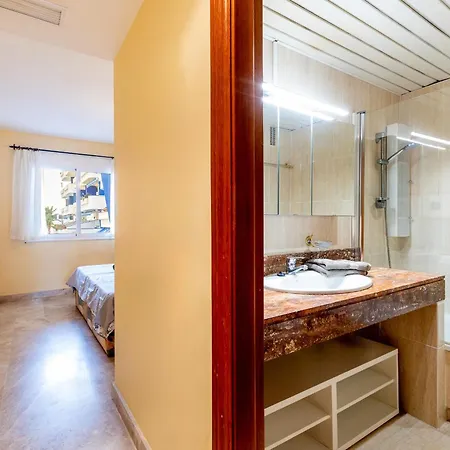 Cristianos 2 Bedroom Quiet Complex 200 Meters From The Ocean Apartment Los Cristianos (Tenerife)